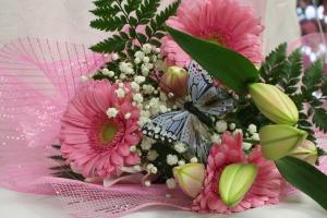 Gerbera Lily Bouquet – Bolton Florist Inc, Bolton ON