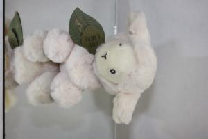 Sonajero de cordero relleno